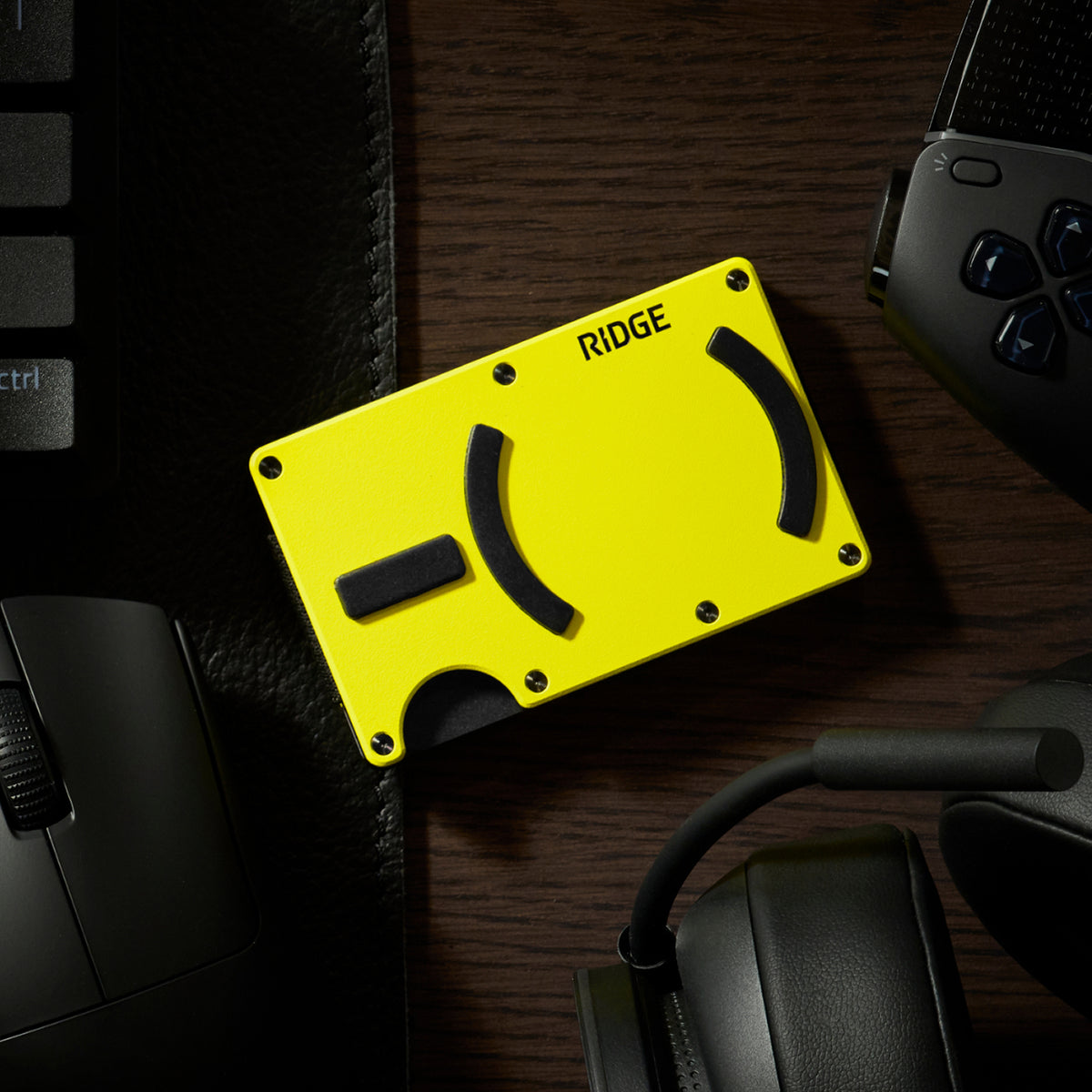 Ridge Wallet for MagSafe - Hyper Lime - Image 4